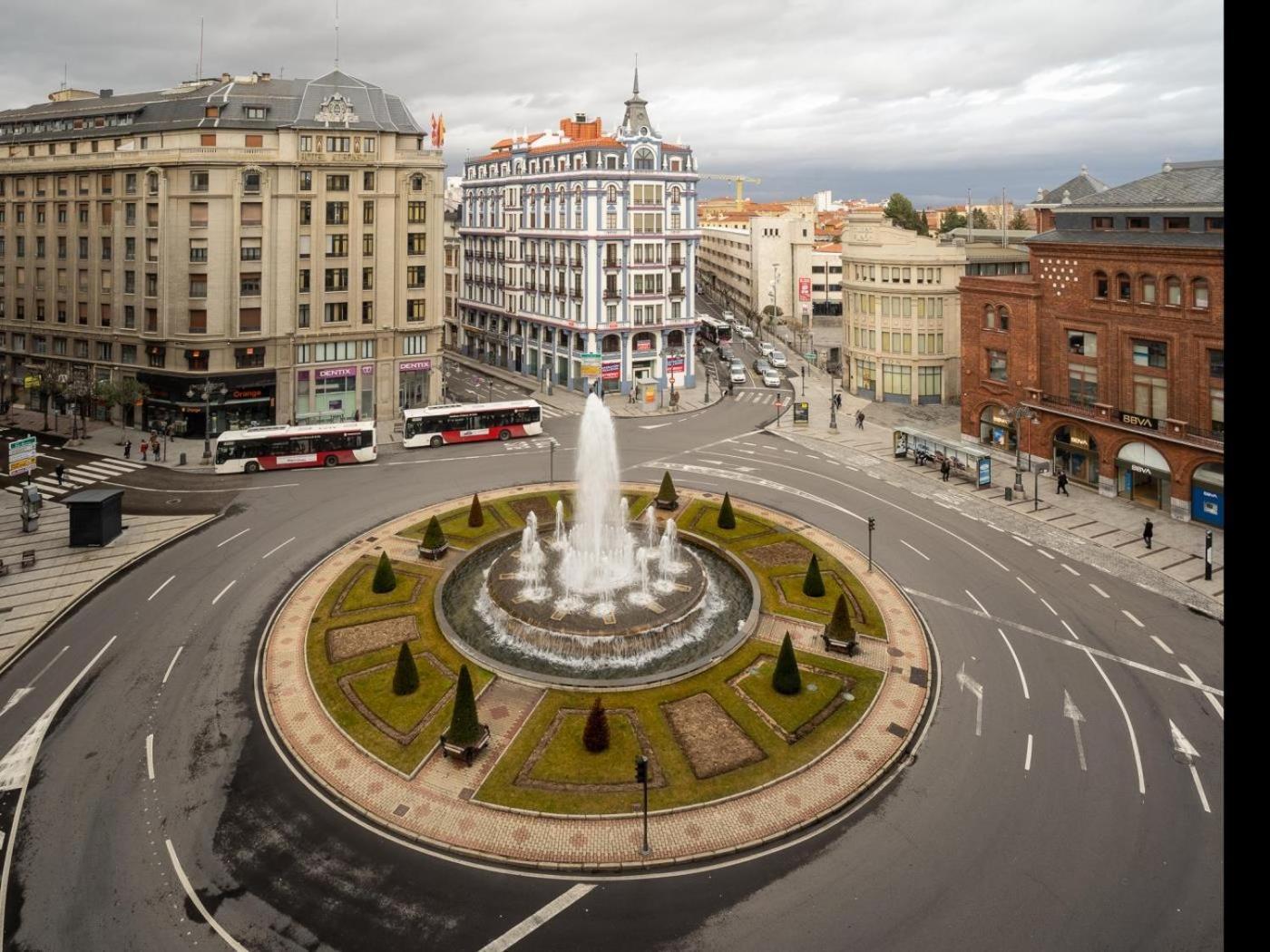 Housingleon Gaudi Suites Esterno foto